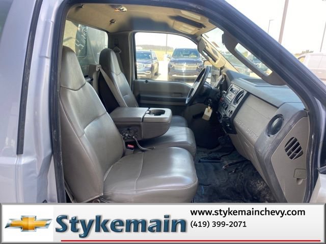 Used 2008 Ford F550 4x4 Regular Cab Super Duty image 32