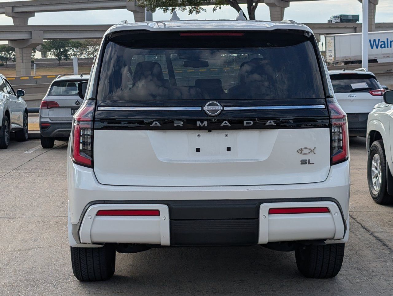 Used 2025 Nissan Armada SL w/ Captain's Chari Seat Package RWD image 5