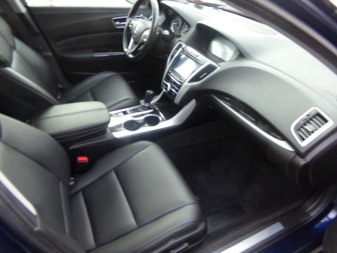 Used 2018 Acura TLX image 33