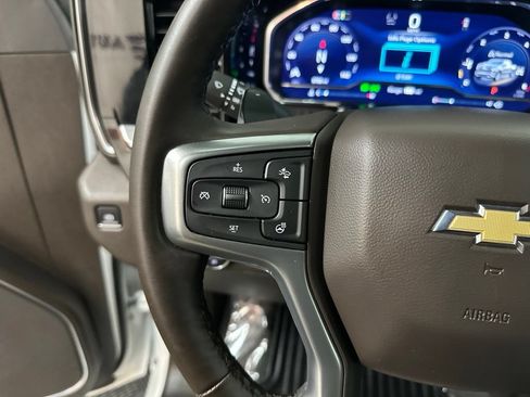 Used 2025 Chevrolet Silverado 1500 LTZ w/ LTZ Premium Package AWD/4WD image 15