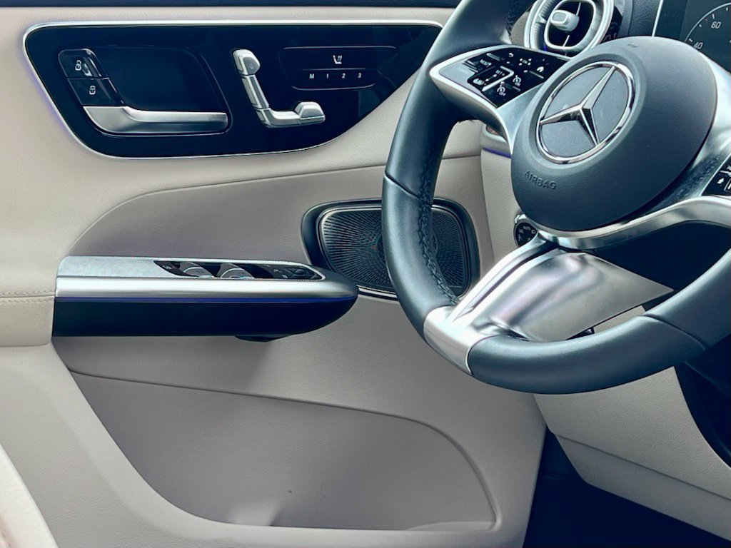 Used 2026 Mercedes-Benz GLC 300 4MATIC image 9