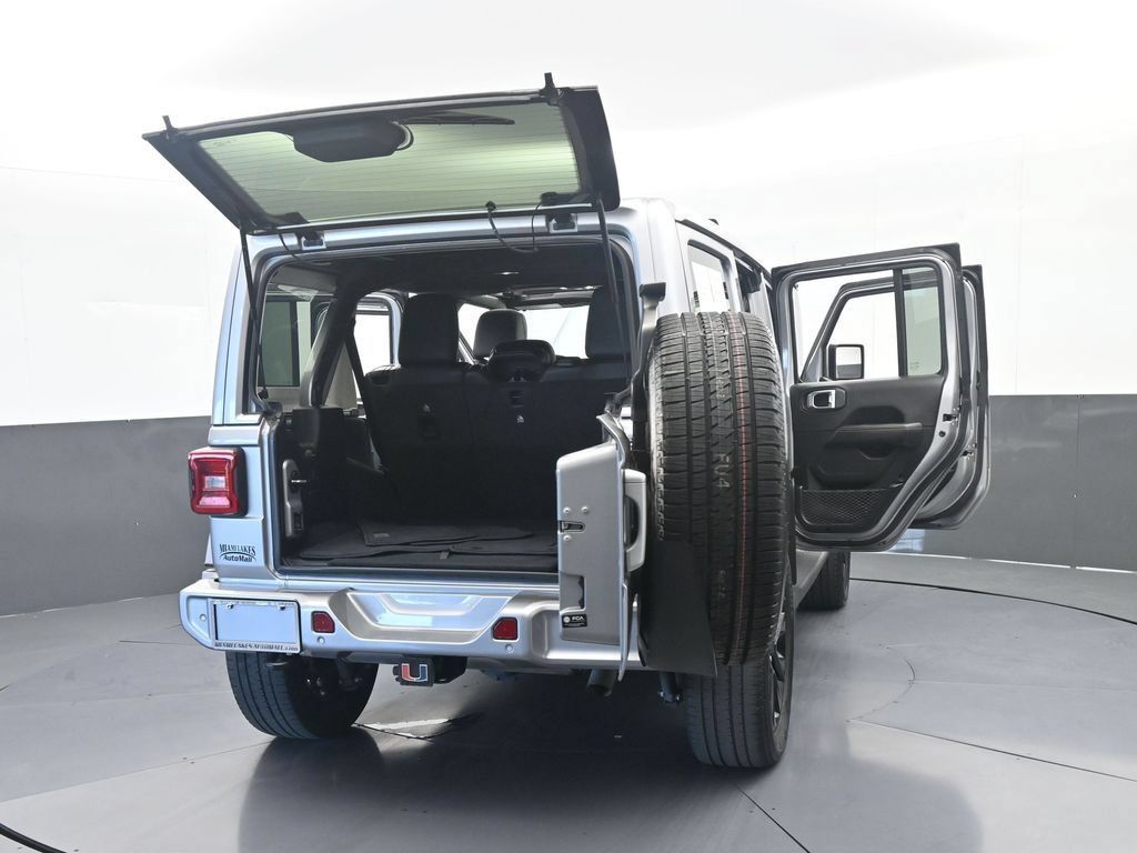 Used 2021 Jeep Wrangler Unlimited Sahara AWD/4WD image 75