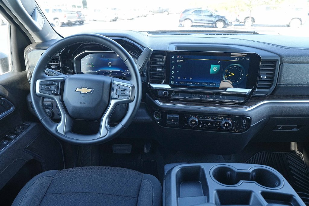 Used 2025 Chevrolet Silverado 2500 LT w/ Convenience Package AWD/4WD image 28