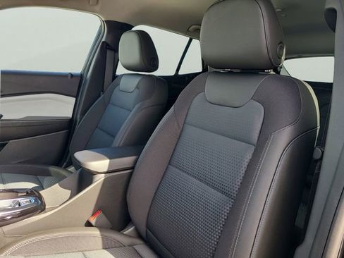 New 2026 Chevrolet Trax LT w/ Driver Confidence Package image 16