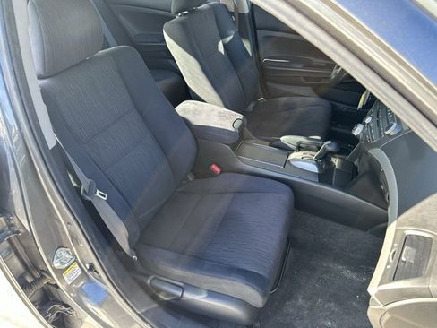 Used 2011 Honda Accord LX-P image 12