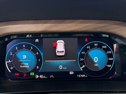 Used 2025 Volkswagen Atlas SE image 20