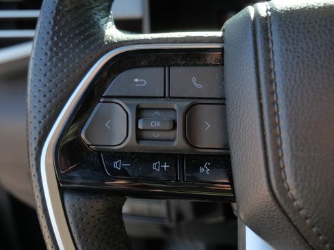 Certified 2024 Toyota Sequoia Platinum AWD/4WD image 27