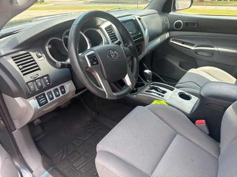 Used 2012 Toyota Tacoma 4x4 Double Cab w/ TRD Off-Road Pkg image 24