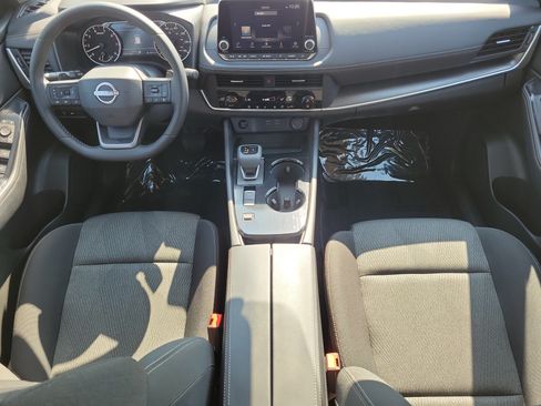 Certified 2025 Nissan Rogue SV FWD image 21