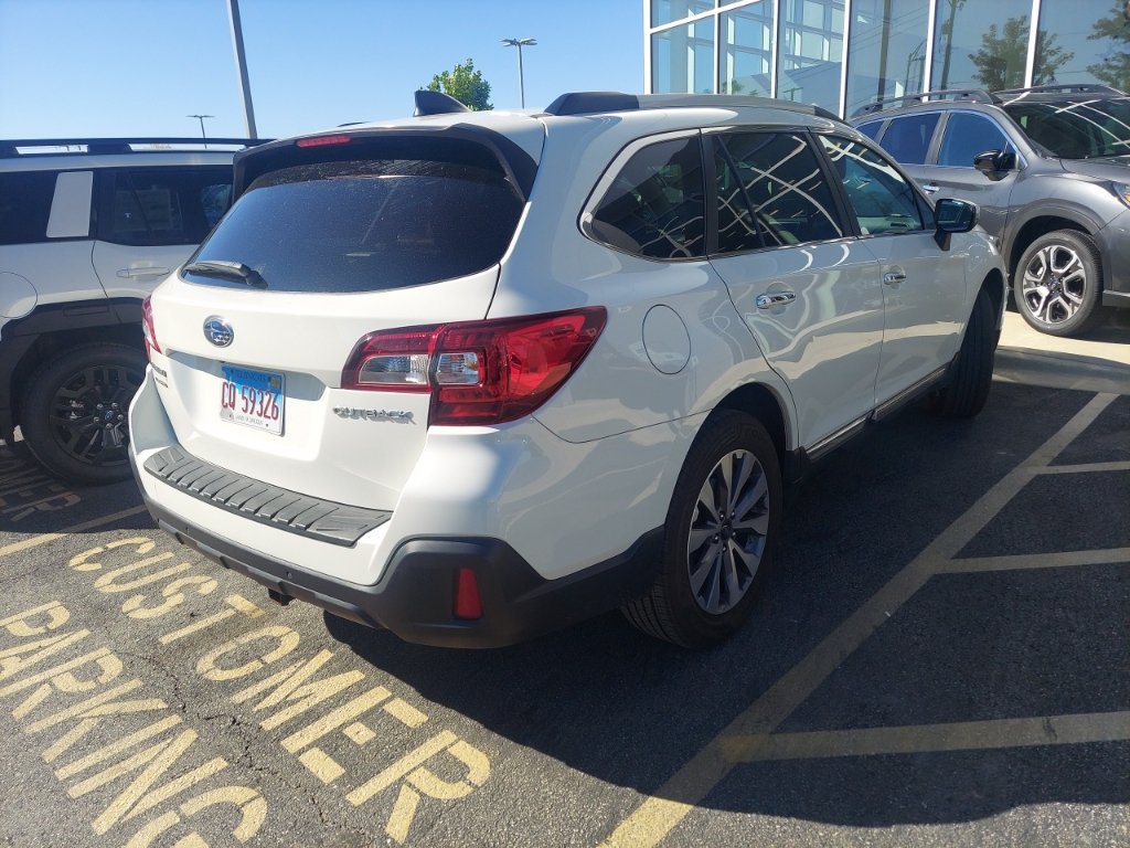 Used 2019 Subaru Outback 2.5i Touring w/ Popular Package #3A AWD/4WD image 10