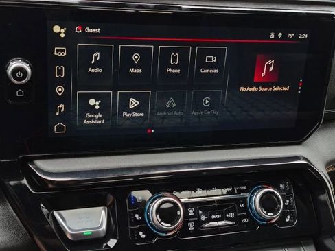 Used 2025 GMC Sierra 1500 AT4 w/ AT4 Premium Package AWD/4WD image 18