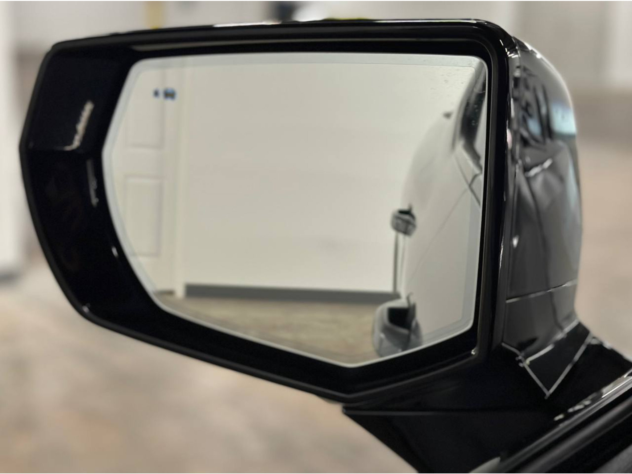 Used 2024 GMC Sierra EV Denali AWD/4WD image 33