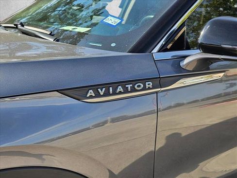 Used 2022 Lincoln Aviator Reserve w/ Elements Package Plus image 10