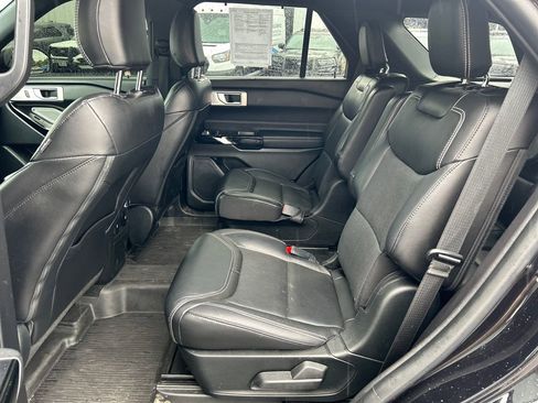 Used 2022 Ford Explorer ST w/ ST Street Pack AWD/4WD image 9