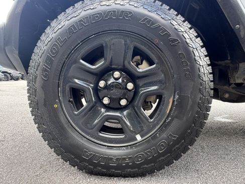 Used 2023 Jeep Wrangler Unlimited Sport AWD/4WD image 12