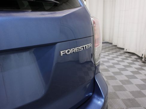 Used 2018 Subaru Forester 2.5i Touring AWD/4WD image 28