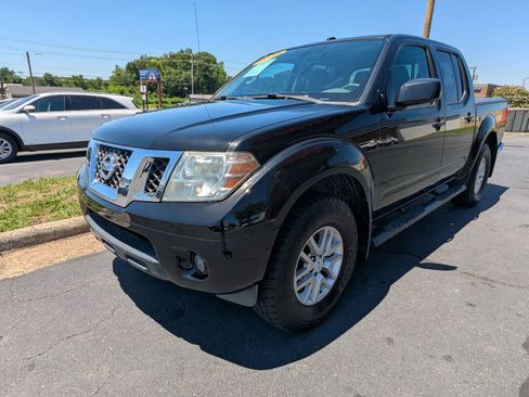 Used 2016 Nissan Frontier SV w/ SV Value Truck Package AWD/4WD image 3