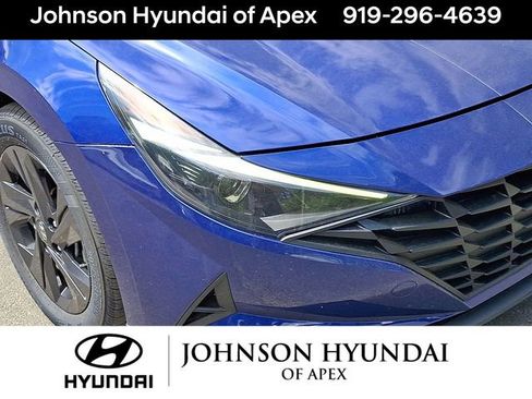Certified 2022 Hyundai Elantra SEL FWD image 29
