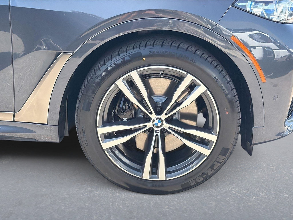 Used 2022 BMW X7 M50i AWD/4WD image 38