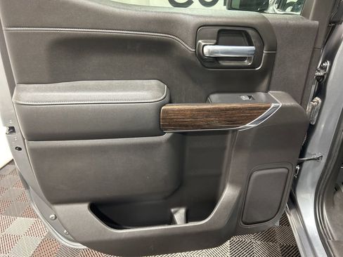 Used 2021 GMC Sierra 1500 SLE w/ X31 Off-Road Package image 17