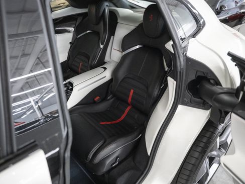 Used 2024 Ferrari Purosangue AWD/4WD image 37