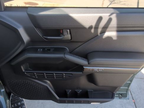 Used 2025 Toyota 4Runner 4WD image 27