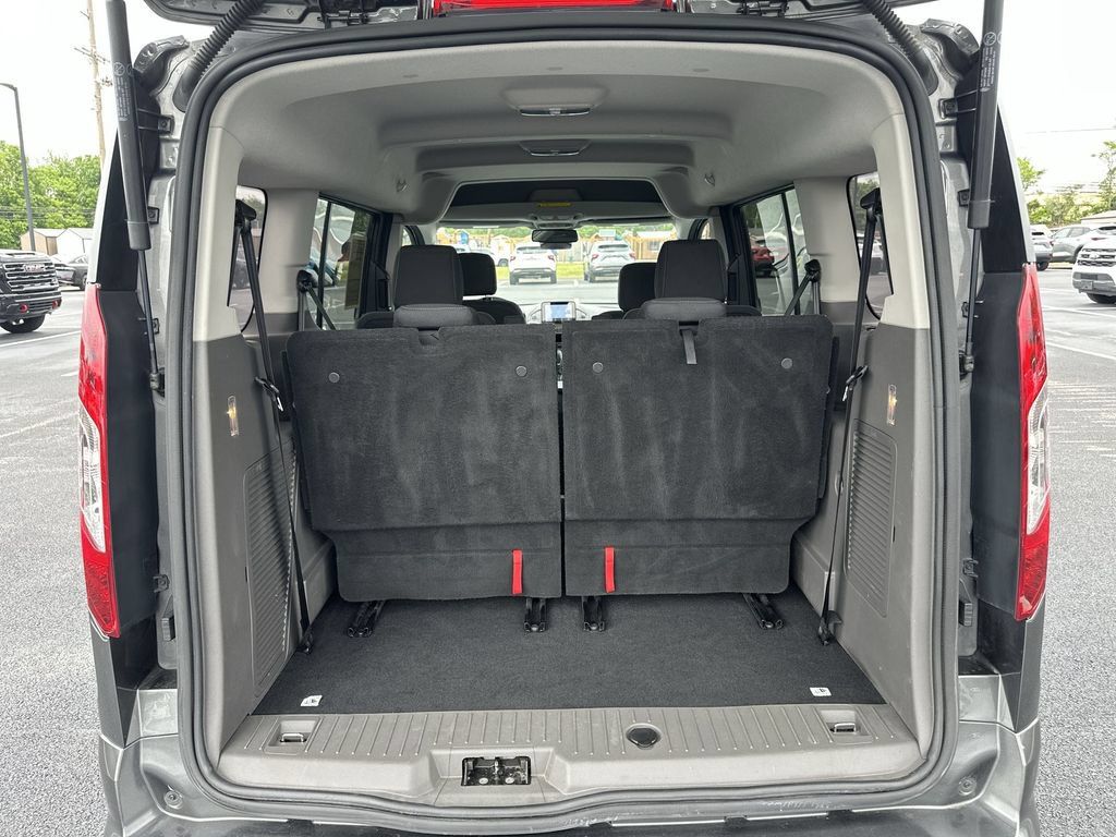 Used 2023 Ford Transit Connect XLT FWD image 29