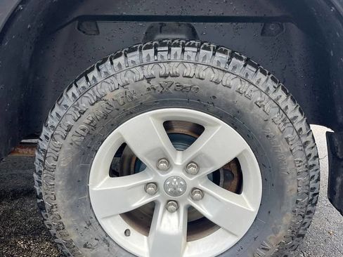 Used 2019 RAM 1500 Classic SLT w/ Luxury Group AWD/4WD image 11
