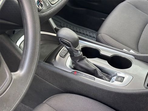 Certified 2024 Chevrolet Malibu LT image 12