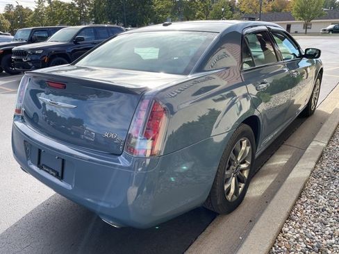 Used 2014 Chrysler 300 S image 9