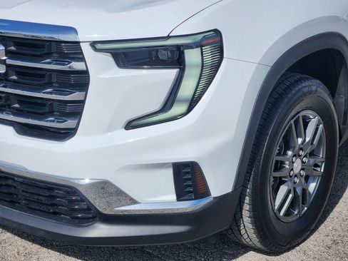 Used 2025 GMC Acadia Elevation FWD image 10
