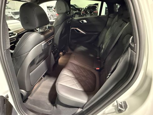 Used 2023 BMW X6 xDrive40i w/ M Sport Package AWD/4WD image 61