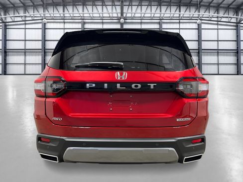New 2026 Honda Pilot Touring image 4