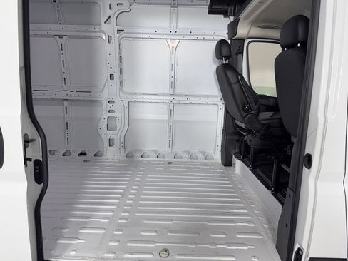 Used 2026 RAM ProMaster 2500 w/ Convenience Group FWD image 25