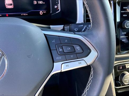 Certified 2023 Volkswagen Atlas SE FWD image 19