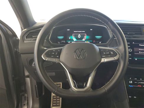 Used 2023 Volkswagen Tiguan SE R-Line image 19
