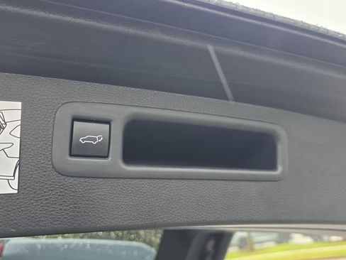 Used 2022 Toyota Highlander Platinum FWD image 15