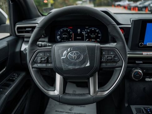 New 2025 Toyota Tacoma TRD Off-Road image 32