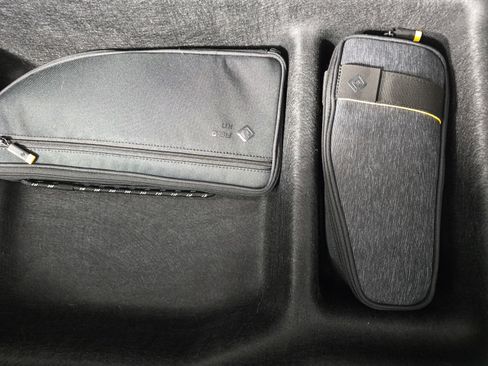 Used 2023 Rivian R1S Adventure image 34