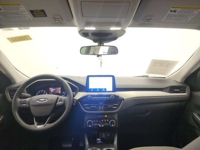 Used 2022 Ford Escape SE w/ Convenience Package FWD image 13