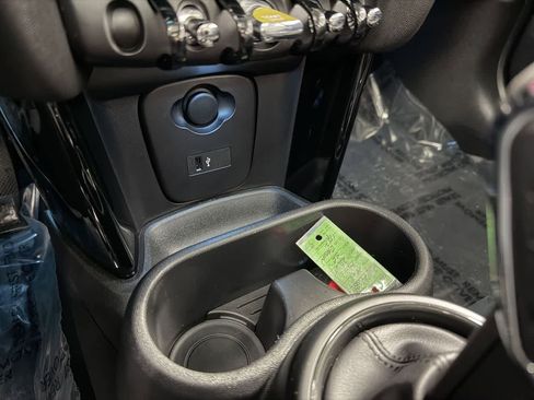 Certified 2024 MINI Cooper SE FWD image 22