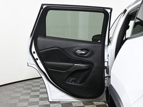 Used 2021 Jeep Cherokee Limited w/ Elite Package image 32