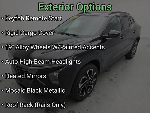 Used 2025 Chevrolet Trax RS FWD image 7