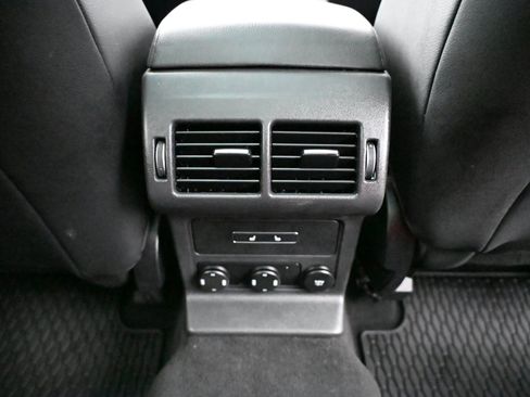 Used 2020 Jaguar F-PACE Premium image 36