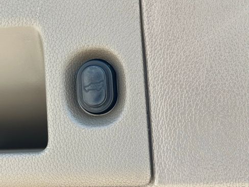 Used 2019 GMC Yukon SLT w/ Open Road Package image 16