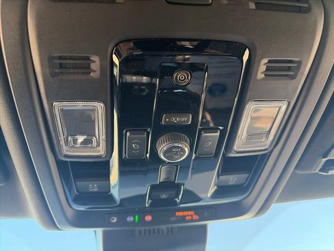 New 2026 GMC Yukon XL Denali Ultimate AWD/4WD image 28