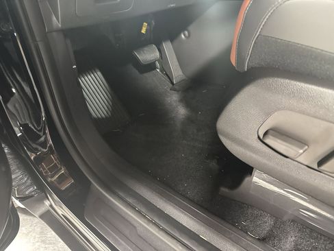 New 2026 Kia Carnival EX image 15