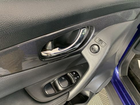 Used 2020 Nissan Rogue S w/ Special Edition Package AWD/4WD image 14