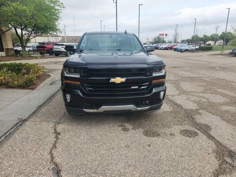 Used 2018 Chevrolet Silverado 1500 LT w/ All Star Edition image 4