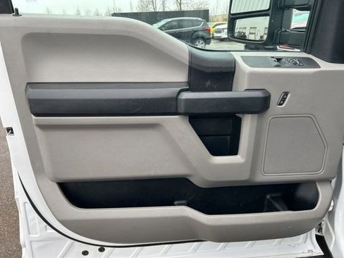 Used 2020 Ford F250 XL w/ Power Equipment Group image 12